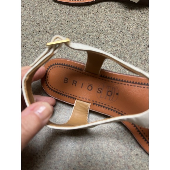 Brioso Ltd Thong Bright White Sandals - Size 6 - Picture 6 of 8